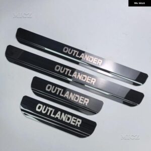 三菱 アウトランダー カーアクセサリー ステンレス ドアシル スカッフプレート ドアシル プロテクター 2013 - 16 - 2021 - Black　brushed