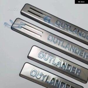 三菱 アウトランダー 2006 - 12 カーアクセサリー ステンレス ドアシル スカッフプレート ドアシル - Silver　4pcs