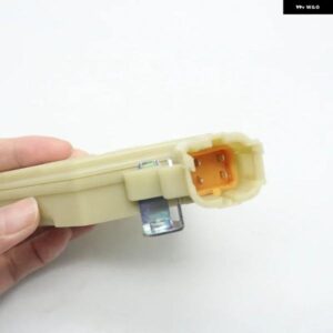 車ドア中央 制御 ロックアクチュエータモーター アセンブリ 日産 ブルーバード - 1pcs　rear　left