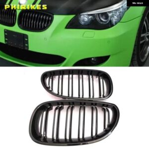 グロスブラックカーフロントスポーツキドニー グリルペア グリル BMW 5シリーズM5 E60 / E61 525I 528I 528XI 530I 2003-2010カー スタイリング