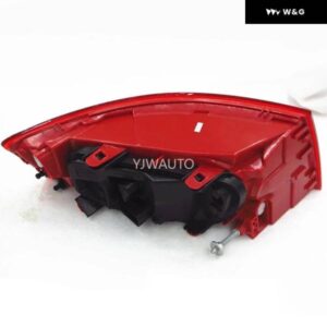 アウディ A6 C6 2009 2010 2011 テールライト カー テールライト アセンブリ オートリアバックランプ ブレーキライト ウィンカー リバース フォグランプ - 2　Pcs　Left　Side