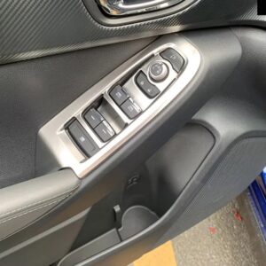 スバル CROSSTREK インプレッサ 2023 2024 カーアクセサリー ステンレス ドア窓アームレスト カバー スイッチパネルトリム ガ - silver