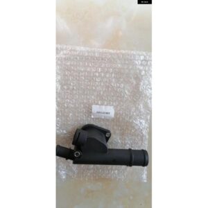 アウディ 038 121 132G クーラントフランジ A3 A4 シート アルテア シュコダ ファビア V-W パサート 038121132G