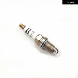 車用イリジウム プラチナ スパークプラグ 2.0L アウディ A4 B7 A6 VW GOLF 6 MK6 PASSAT B6 JETTA TIGUAN SKODA SEAT 06H905611 06H905601A - Iridium