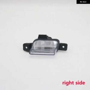 VW ティグアン 2009-16 オートリア フォグライト リフレクター ランプ ブレーキ 電球 - Right Side