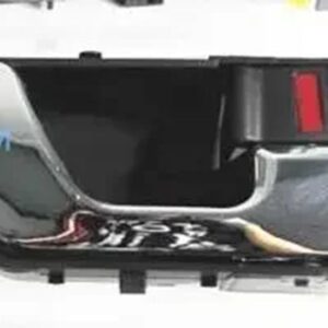 ブラッククロームインナードアハンドル パジェロ V73 MR432271 ロックモンテロ V97 フロントリアスイッチ フレームなし H77 - Chrome Right