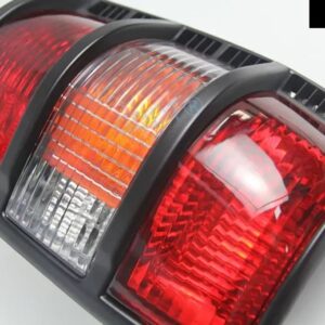 1個 ワイドボディブラックテールランプ パジェロ V33 MB831489 パーキング ライト モンテロ V20 1989-1999 ウインカークリアランスライト - right black wide