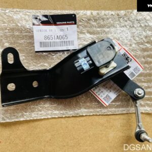 パジェロ V80V90 センサーサスペンション 高さリア 8651A065 - REAR