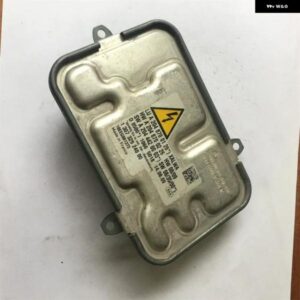 A2048700226 1307329240 キセノン ヘッドライト バラスト 2048700126 130732924000 06-09 メルセデス W204 Cクラス C350 C300 C250