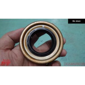 オイルシール フロントデフサイド パジェロ V30V40V60V70V80V90 スポーツ K96 L200 L400 MB393883 BD3298E