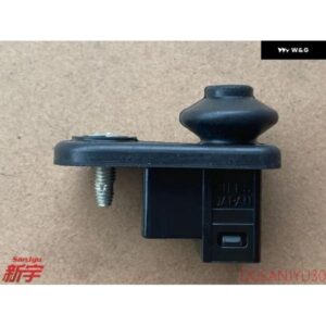 PAJERO3.4 V70V90V80V60W パジェロ イオ グランディス NA4W スイッチドアランプ 8608A145