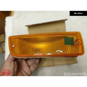 スペースウーガン N31W ランプキット ウインカー フロント RH MB831604