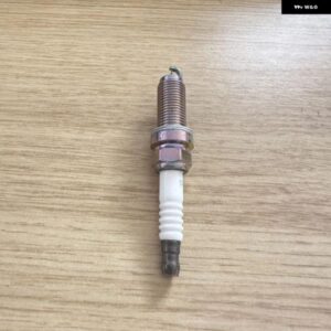 NGK 95029 DILKAR8J9G イリジウムプラチナ スパークプラグ トヨタ C-HR カローラ レクサス LS 310KW 220KW 90919-01285 9091901285 4個