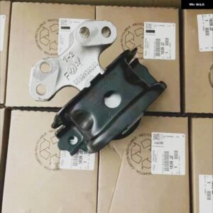 適合 シトロエン DS3 プジョー 2008 208 207CC エンジン 右 ブラケット 右上マシンフットゴム 1839J2 マウント ブラケット