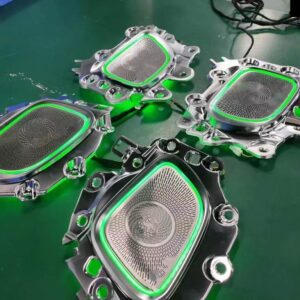 64色LEDメタル スピーカー カバー メルセデス ベンツ 2022 C クラス W206 車内 アンビエントライト オーディオ 装飾 ランプ 改装済み - X254 GLC