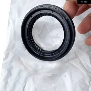 オートトランス ミッション 出力シャフトシール 右側 04753061AA 左側 04736843AA ジープ チェロキー コンパス レネゲード クライスラー - LH 04736843AA